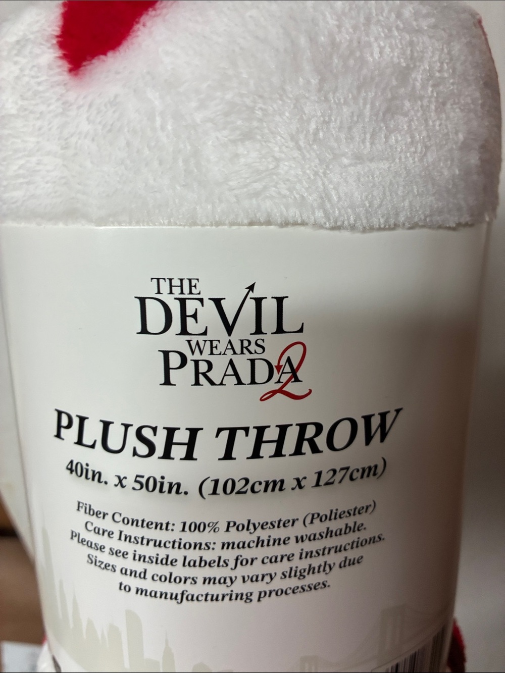 The devil wears Prada 2 plush throw blanket - Picture 4 of 5